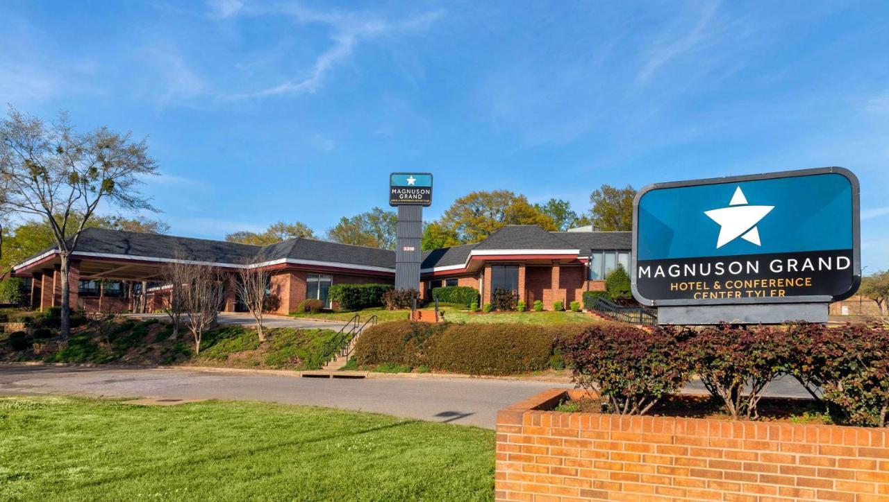 Magnuson Grand Hotel And Conference Center Tyler Exterior photo
