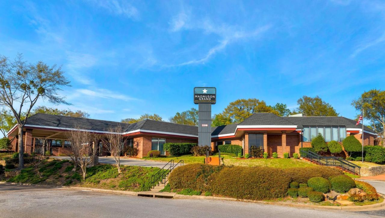 Magnuson Grand Hotel And Conference Center Tyler Exterior photo